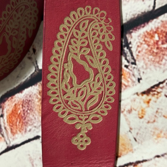 Pink and Paisley Leather Belt Size Large - Picture 3 of 5